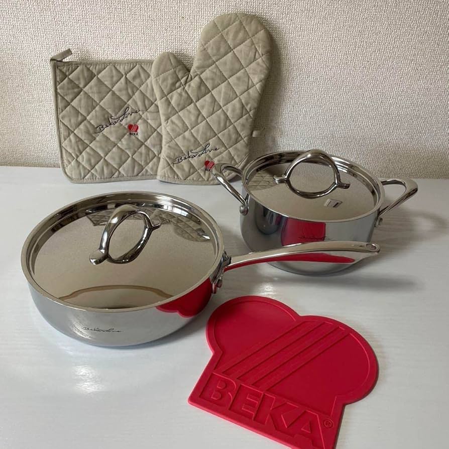 ほぼ新品　鍋☆BEKAドイツ製☆両手鍋２つフライパン1セット☆ ほぼ新品 鍋☆BEKAドイツ製☆両手鍋2つフライパン1セット☆